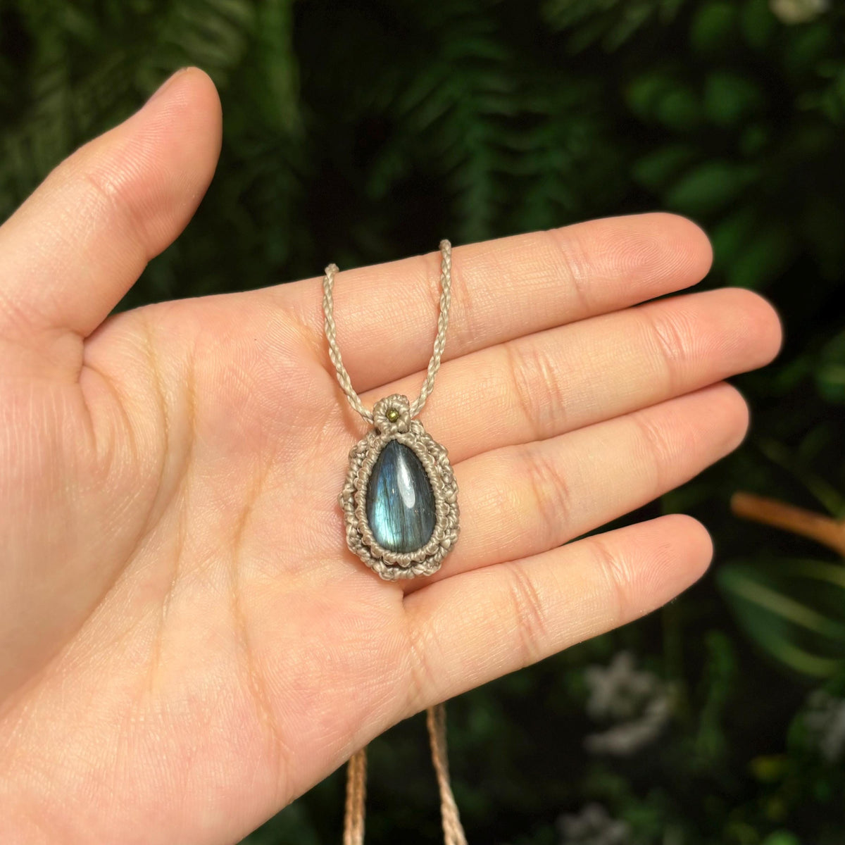 Labradorite Pendant Choker